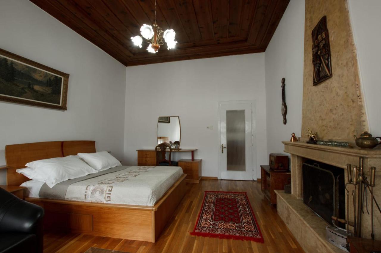 Emblematic House Apartment 2 Gjirokastër Esterno foto