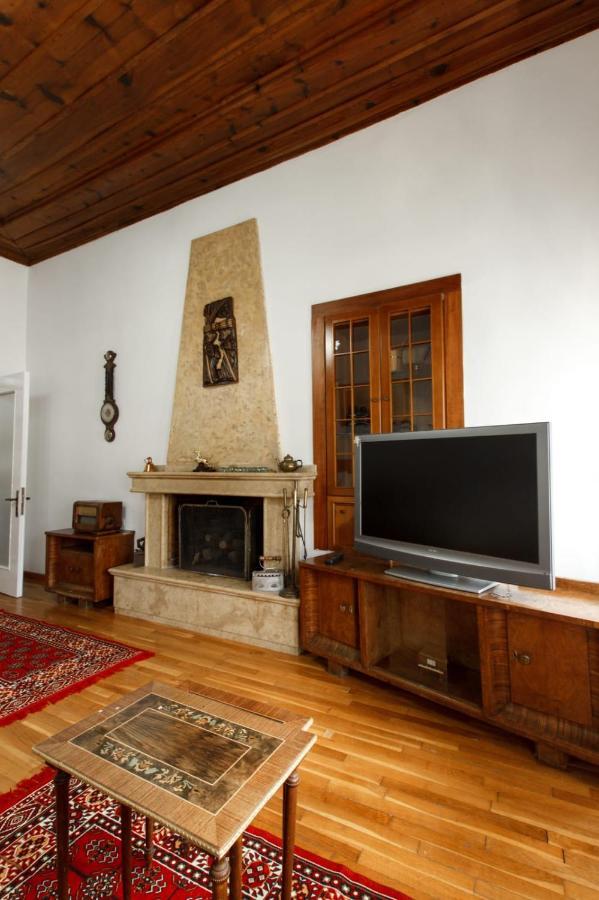Emblematic House Apartment 2 Gjirokastër Esterno foto