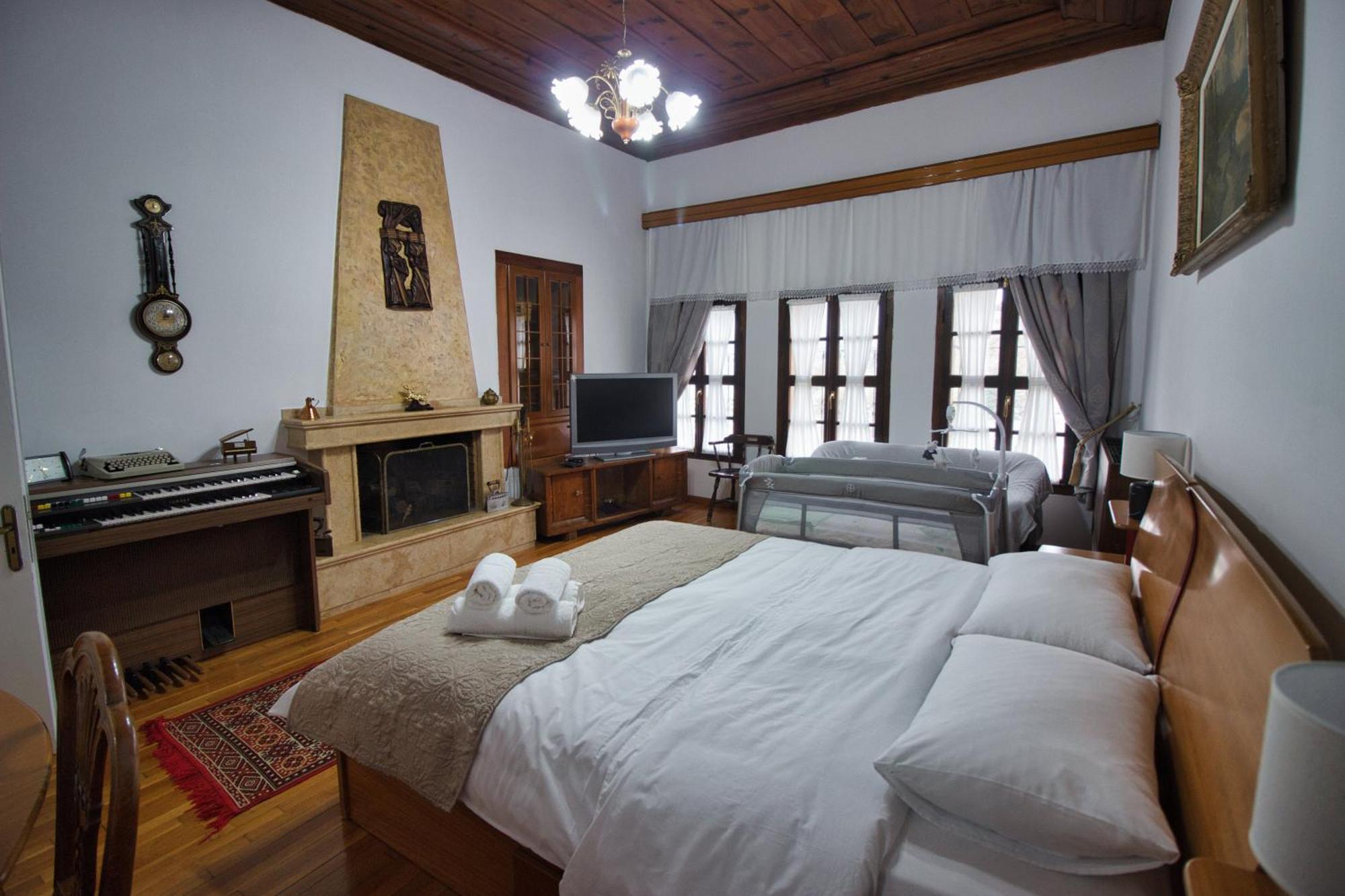 Emblematic House Apartment 2 Gjirokastër Esterno foto