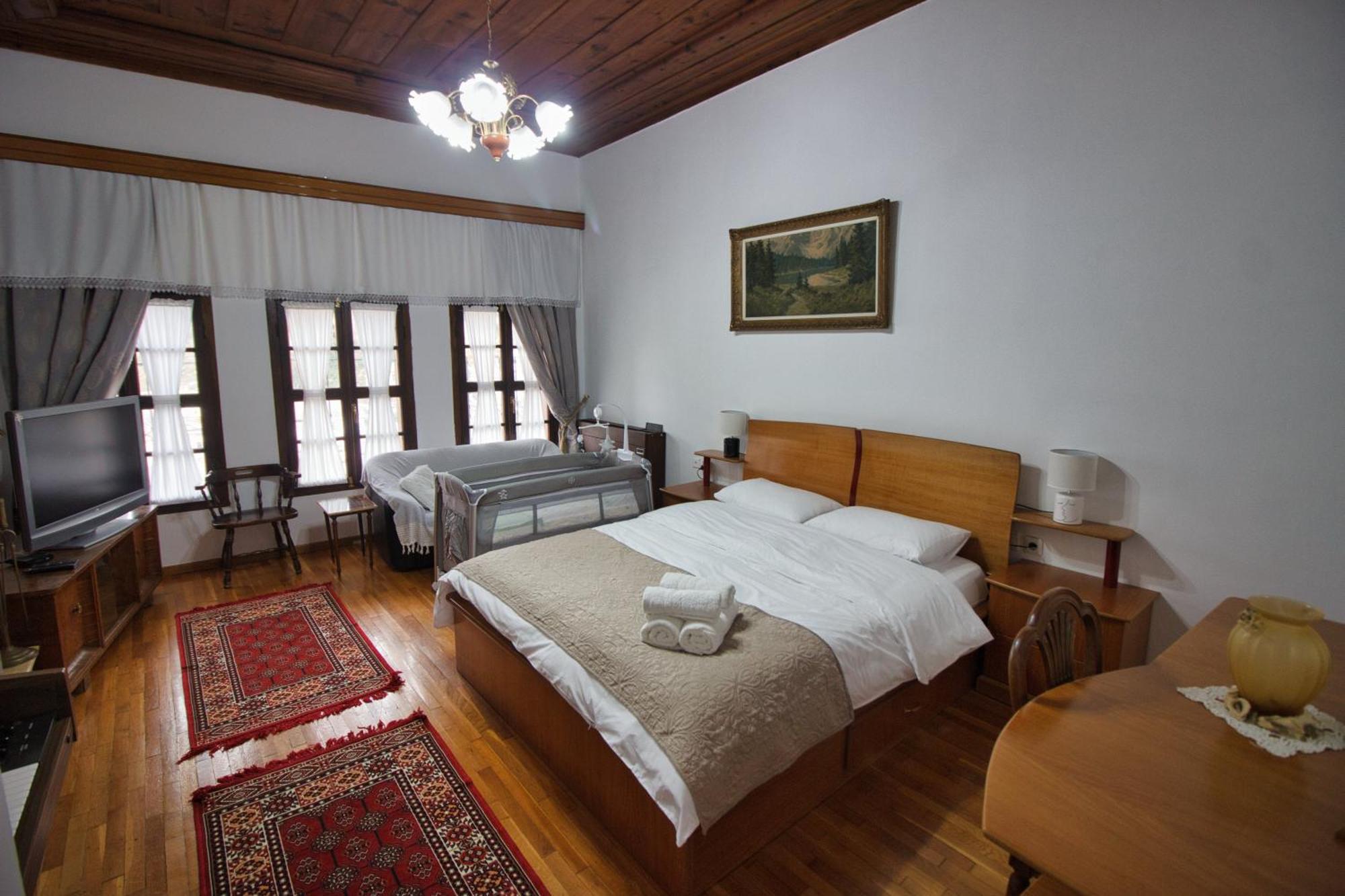 Emblematic House Apartment 2 Gjirokastër Esterno foto