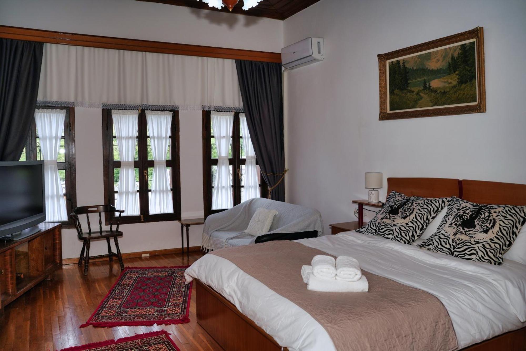 Emblematic House Apartment 2 Gjirokastër Esterno foto