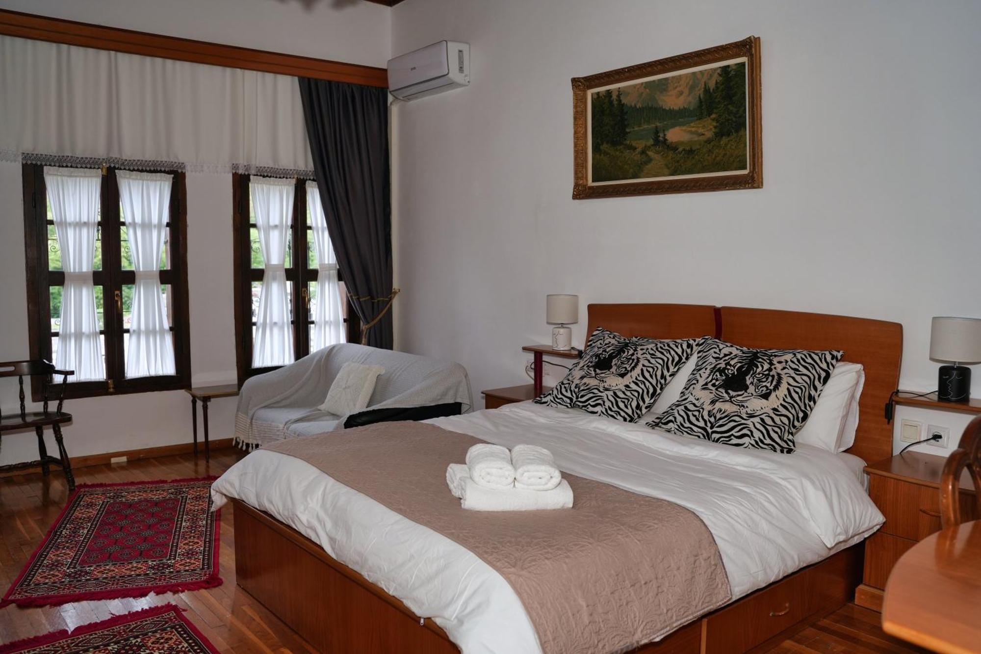 Emblematic House Apartment 2 Gjirokastër Esterno foto