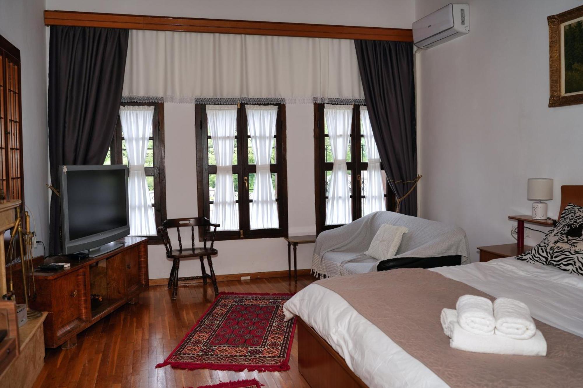 Emblematic House Apartment 2 Gjirokastër Esterno foto