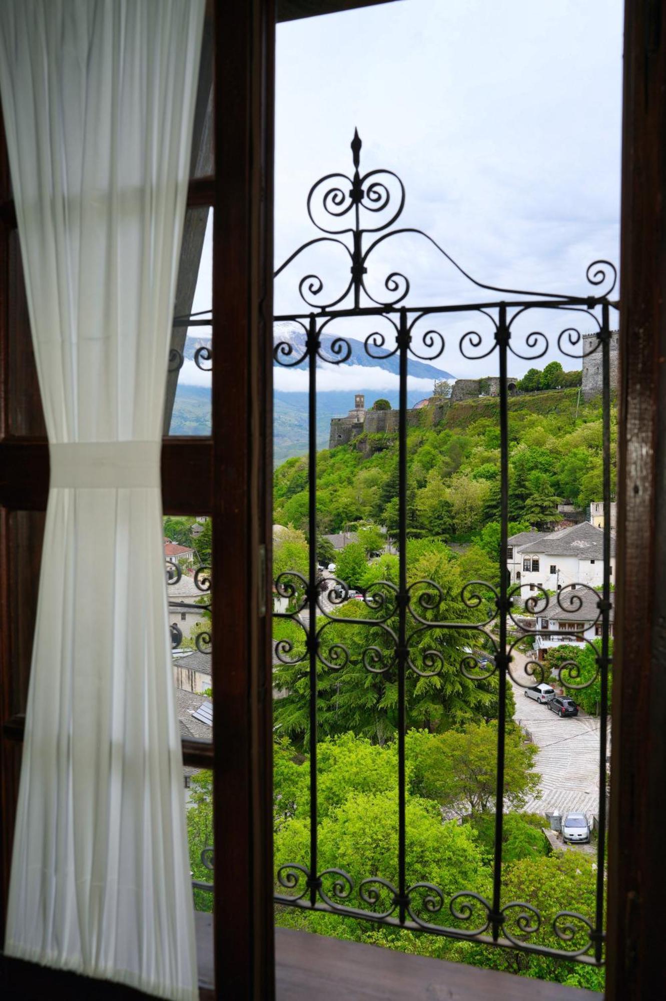 Emblematic House Apartment 2 Gjirokastër Esterno foto