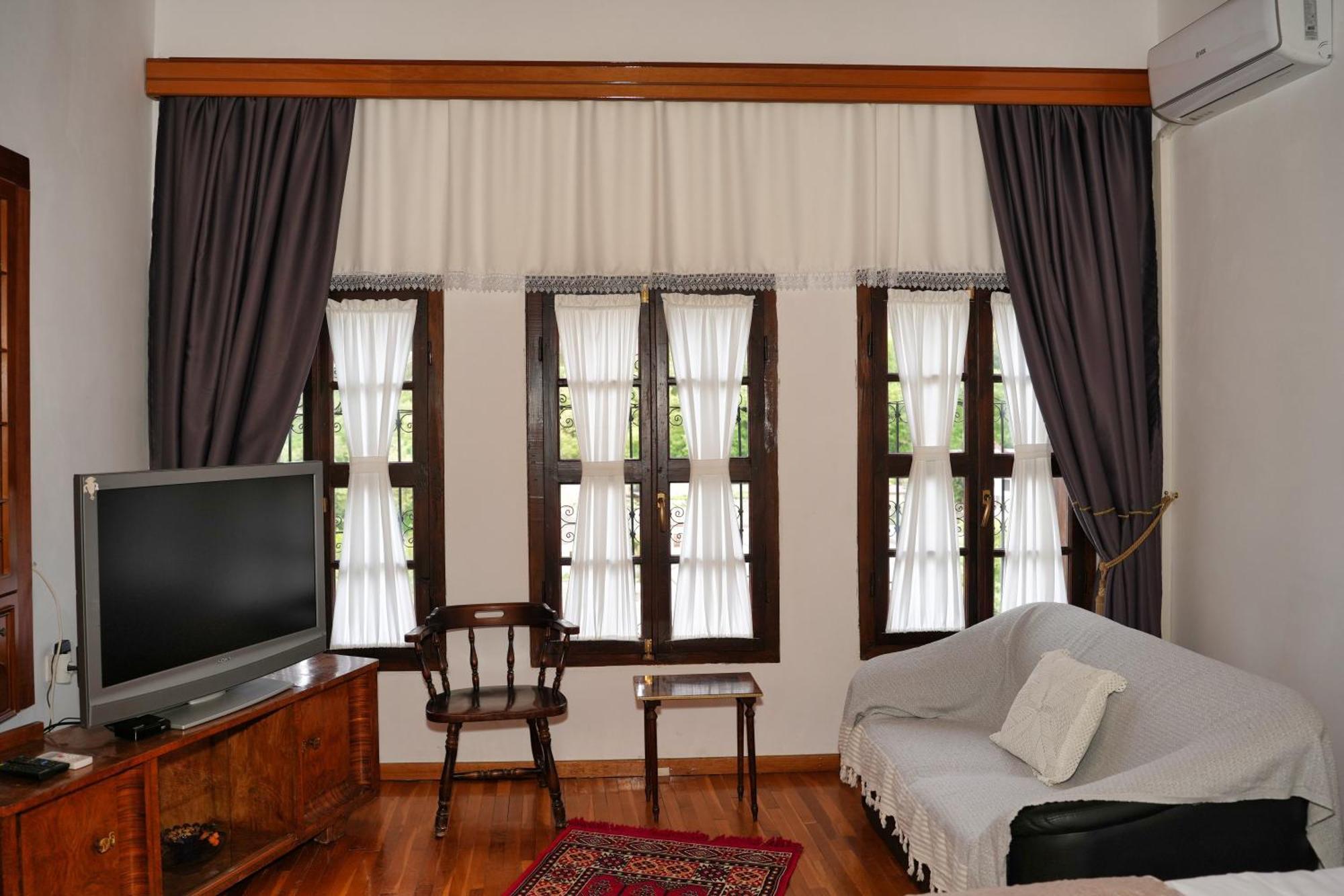 Emblematic House Apartment 2 Gjirokastër Esterno foto
